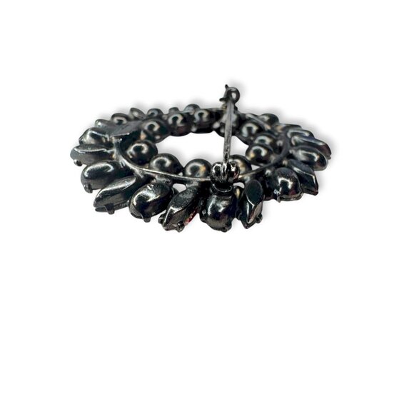 Sherman Signed Red AB Rhinestone Wreath Brooch 1.62" Japanned Holiday Vintage - Picture 5 of 14